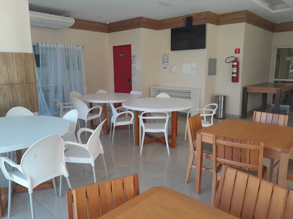 Apartamento à venda com 3 quartos, 104m² - Foto 2