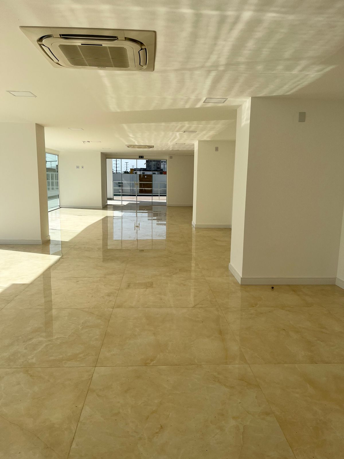 Apartamento à venda com 2 quartos, 57m² - Foto 40