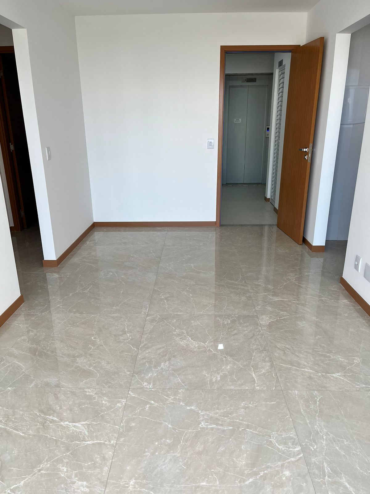 Apartamento à venda com 2 quartos, 57m² - Foto 14