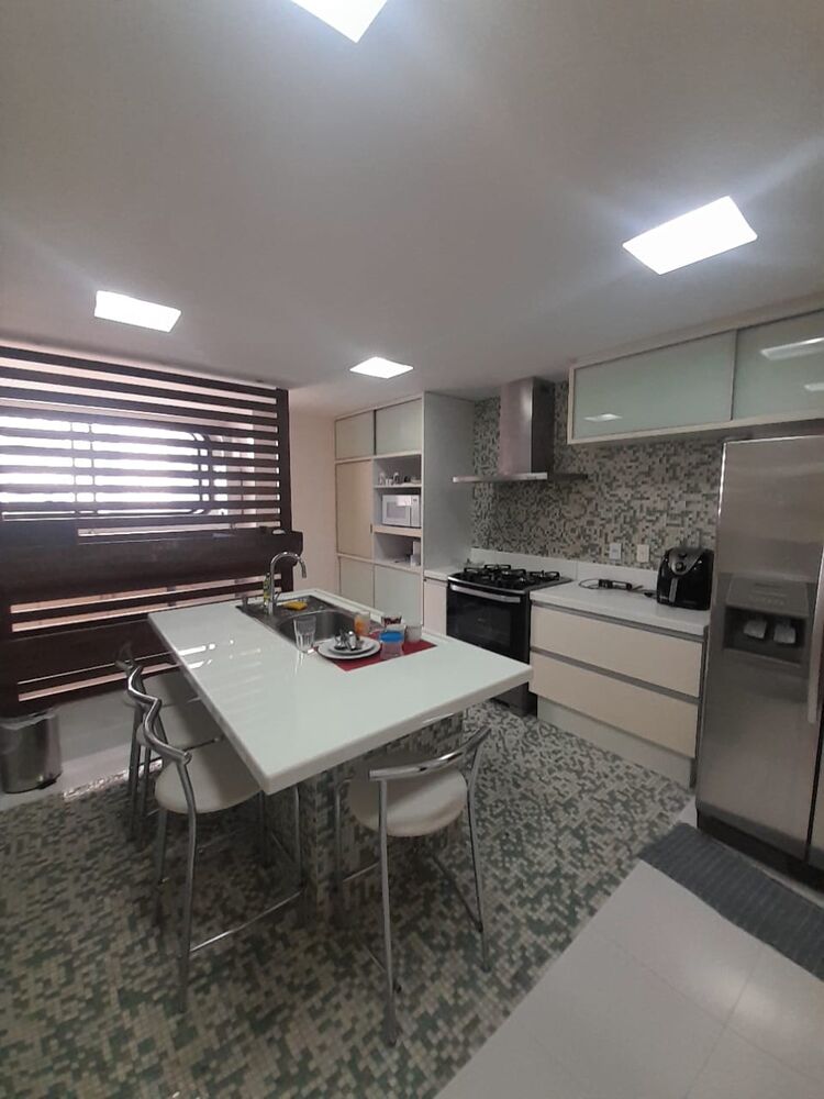 Apartamento, 4 quartos, 193 m² - Foto 2