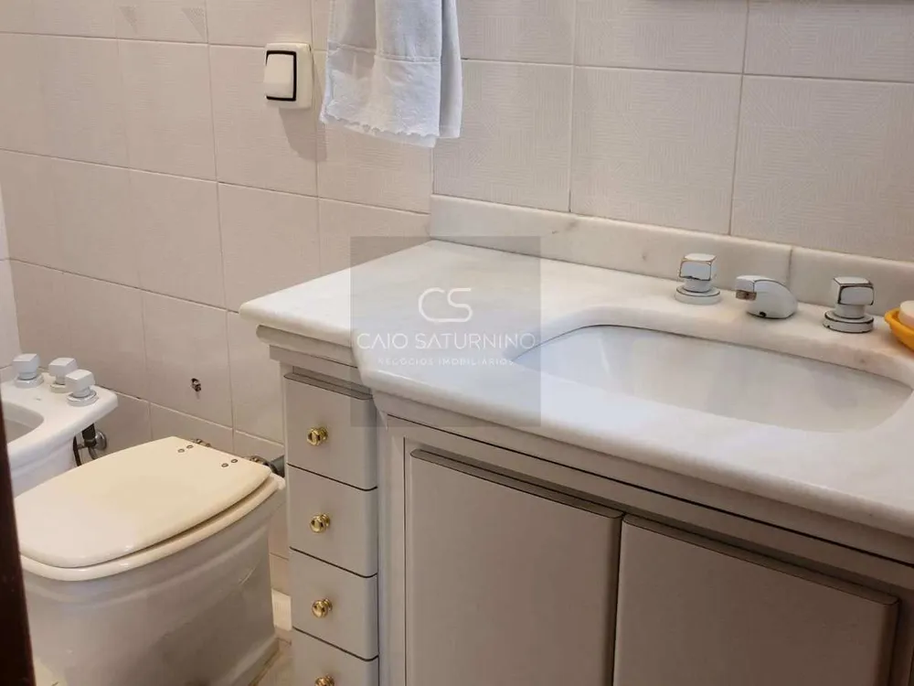 Apartamento, 3 quartos, 220 m² - Foto 1