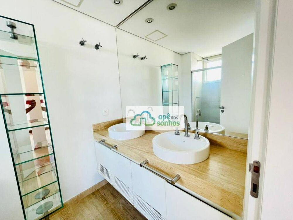 Apartamento para alugar com 3 quartos, 215m² - Foto 12