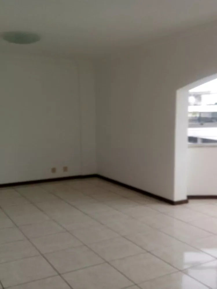 Apartamento à venda com 3 quartos, 90m² - Foto 2