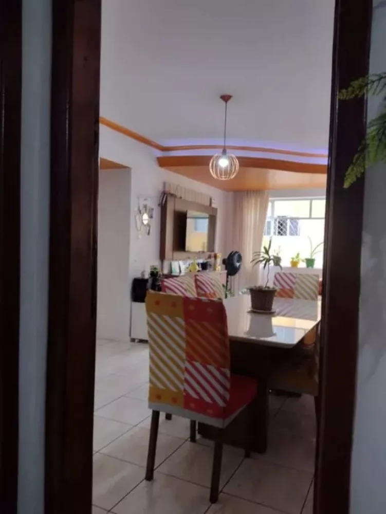 Apartamento à venda com 3 quartos, 76m² - Foto 2