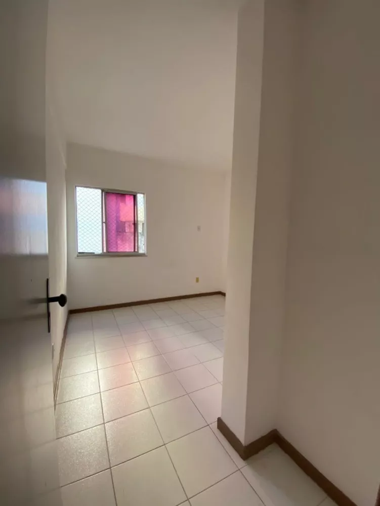 Apartamento à venda com 3 quartos, 80m² - Foto 4