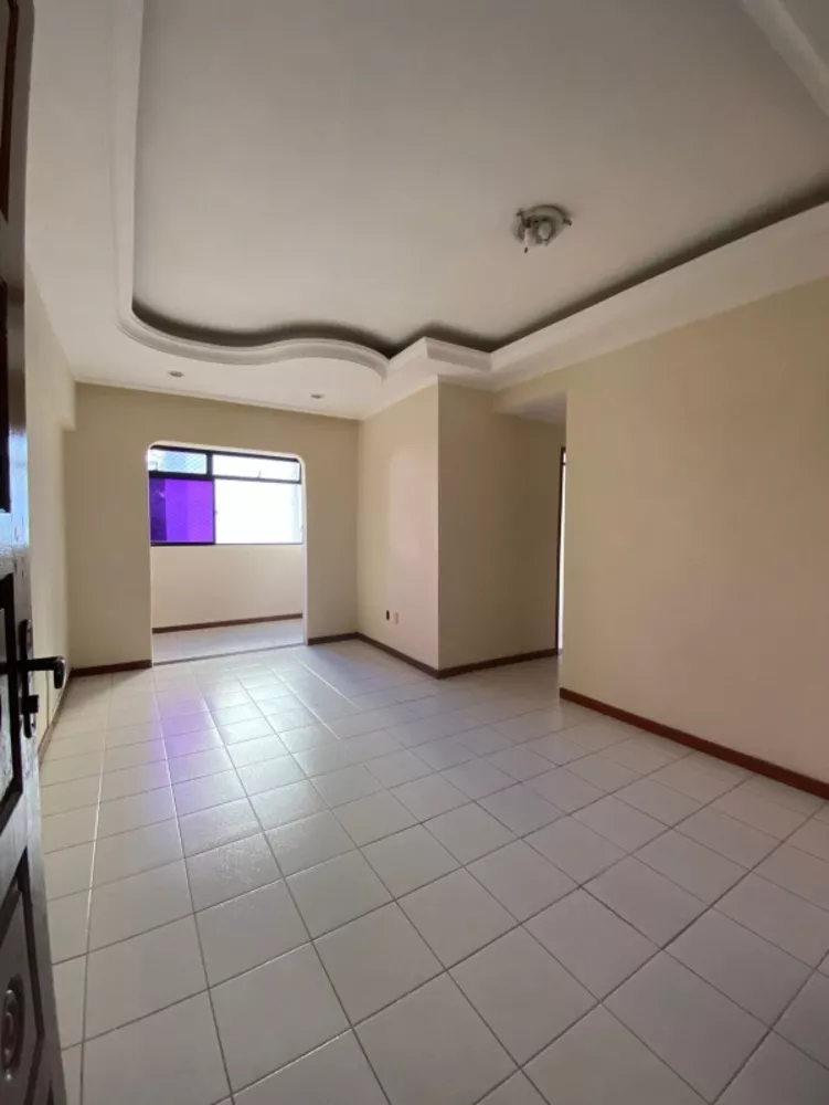 Apartamento à venda com 3 quartos, 80m² - Foto 2