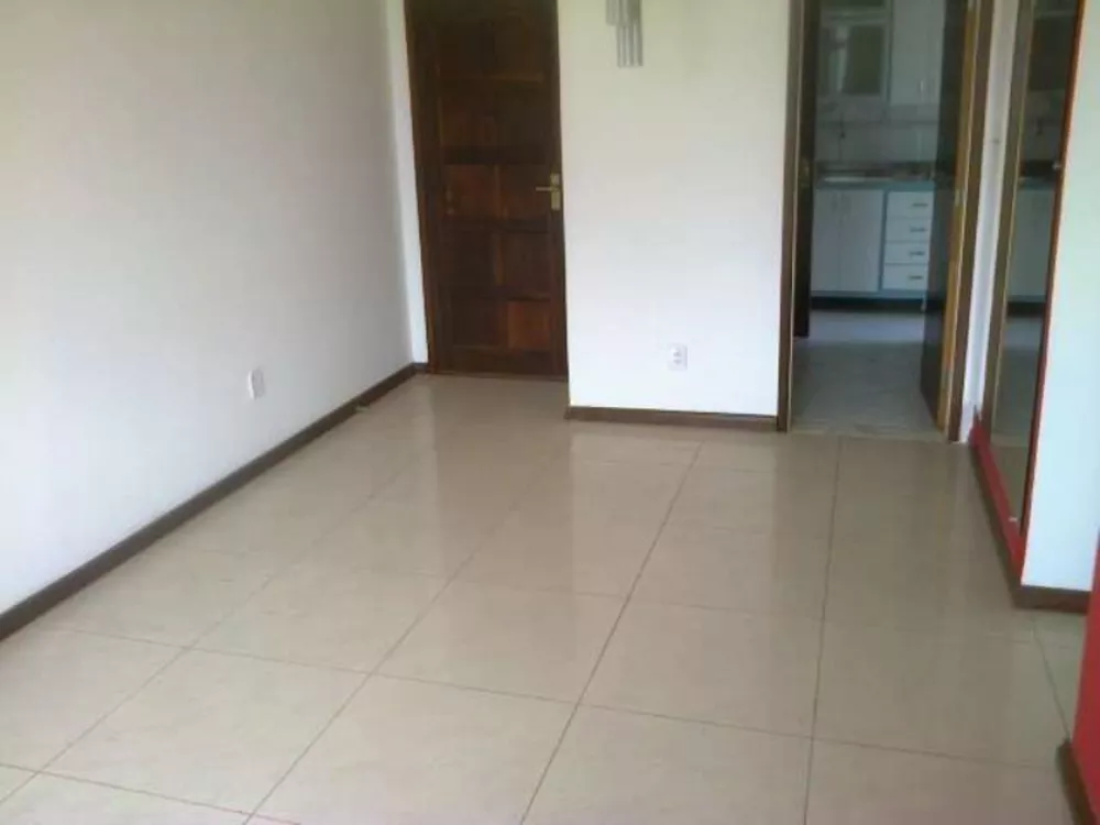 Apartamento à venda com 2 quartos, 80m² - Foto 3