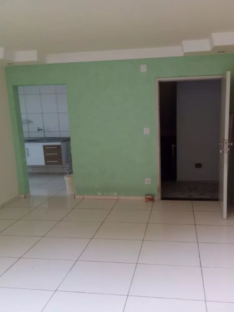 Apartamento à venda com 2 quartos, 60m² - Foto 2