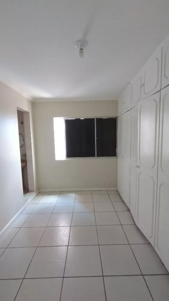 Apartamento à venda com 3 quartos, 75m² - Foto 4