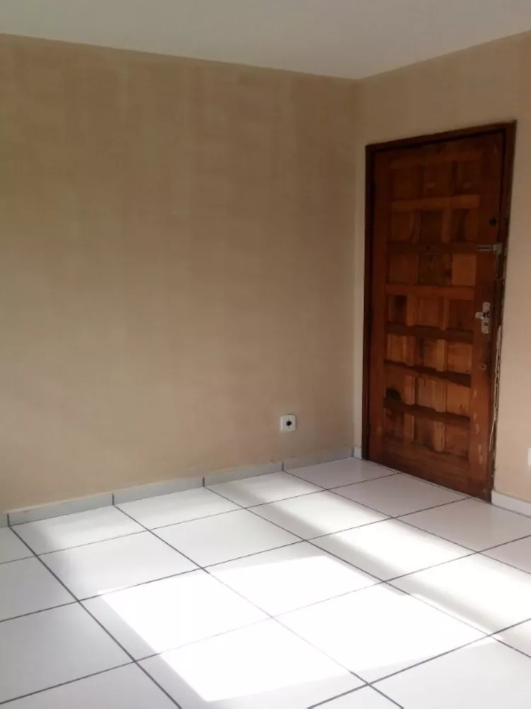 Apartamento à venda com 2 quartos, 60m² - Foto 3