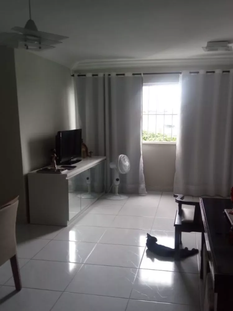 Apartamento à venda com 3 quartos, 70m² - Foto 1