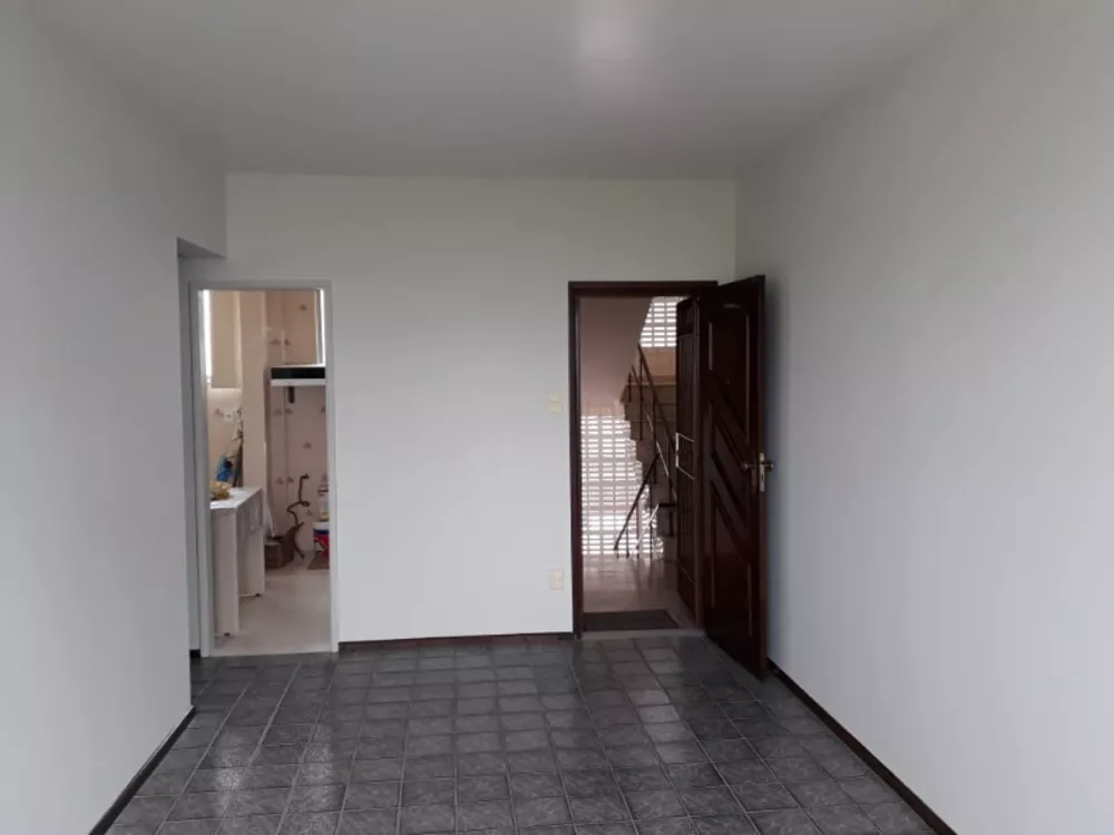 Apartamento à venda com 3 quartos, 110m² - Foto 3