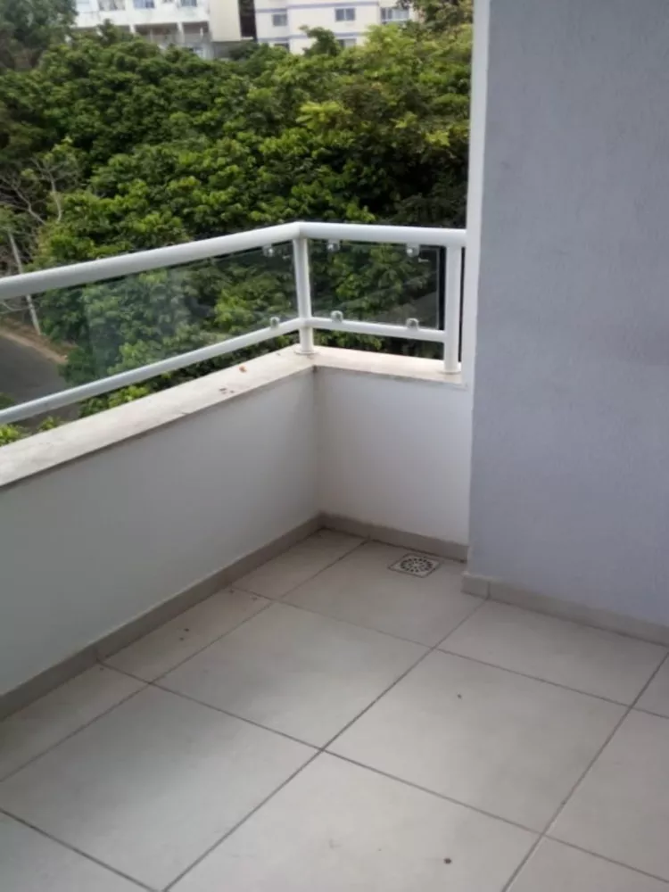 Apartamento à venda com 2 quartos, 70m² - Foto 3