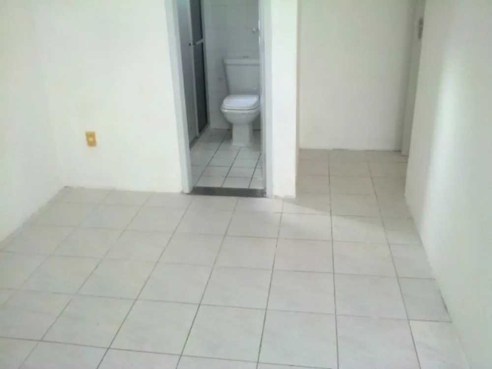 Apartamento à venda com 3 quartos, 80m² - Foto 4