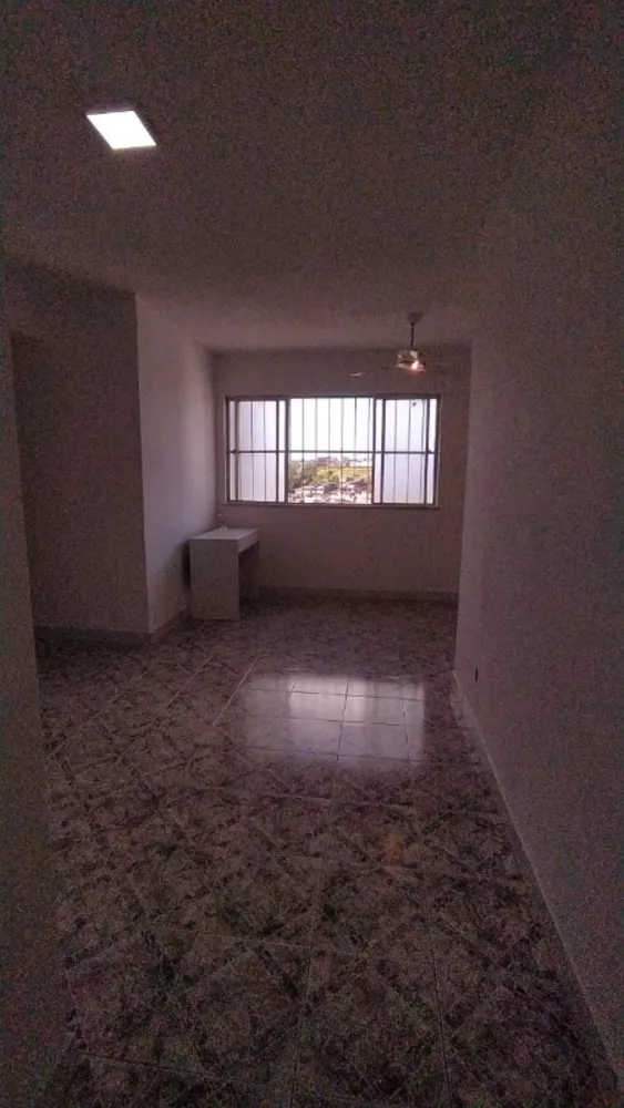 Apartamento à venda com 2 quartos, 65m² - Foto 2