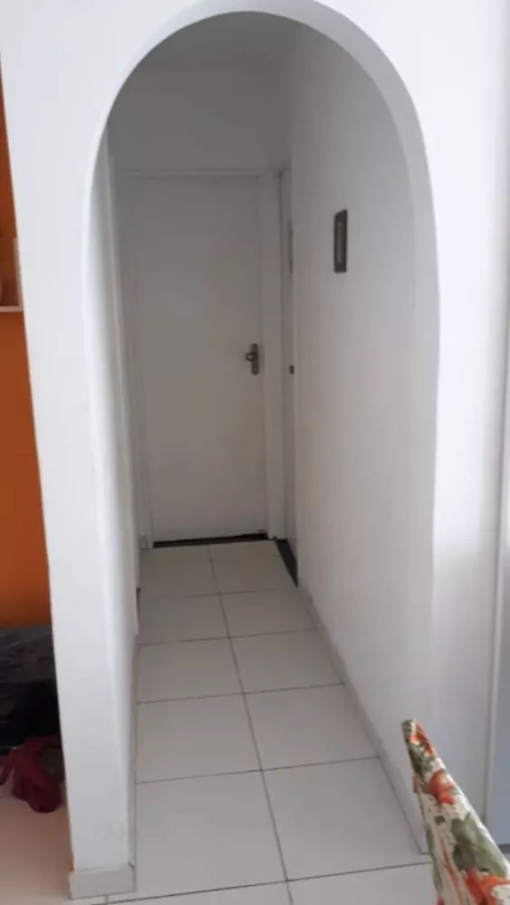 Apartamento à venda com 2 quartos, 70m² - Foto 3