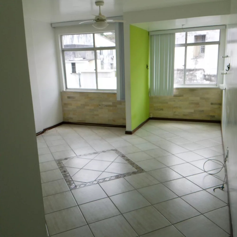 Apartamento à venda com 3 quartos, 80m² - Foto 1