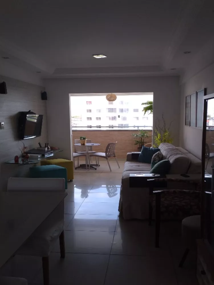 Apartamento à venda com 2 quartos, 63m² - Foto 2