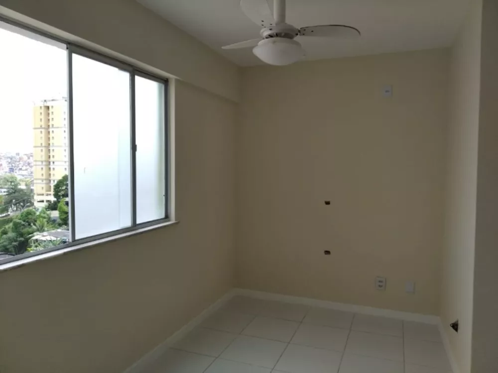 Apartamento à venda com 3 quartos, 65m² - Foto 3