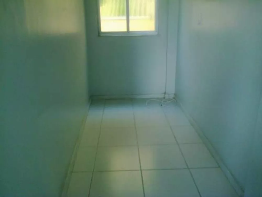 Apartamento à venda com 2 quartos, 70m² - Foto 4