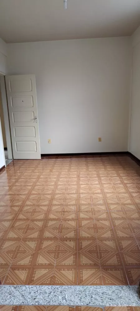 Apartamento à venda com 3 quartos, 90m² - Foto 1