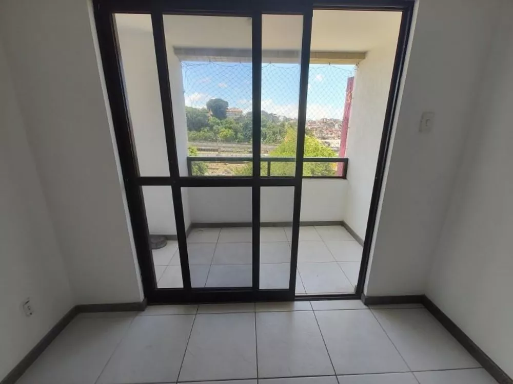 Apartamento à venda com 2 quartos, 65m² - Foto 3