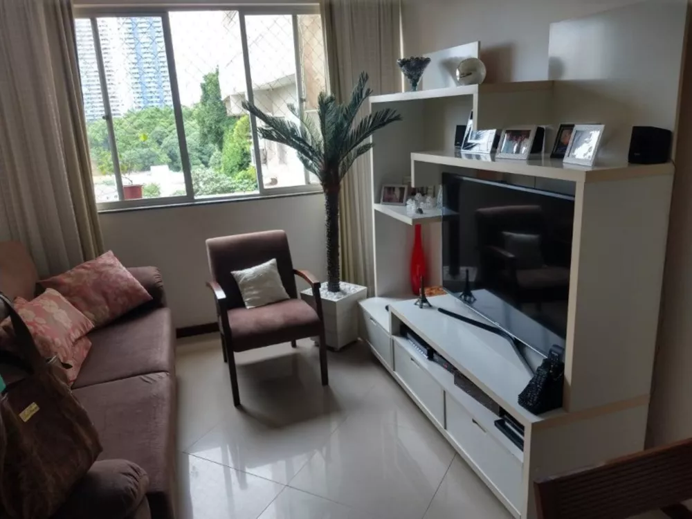 Apartamento à venda com 2 quartos, 70m² - Foto 1