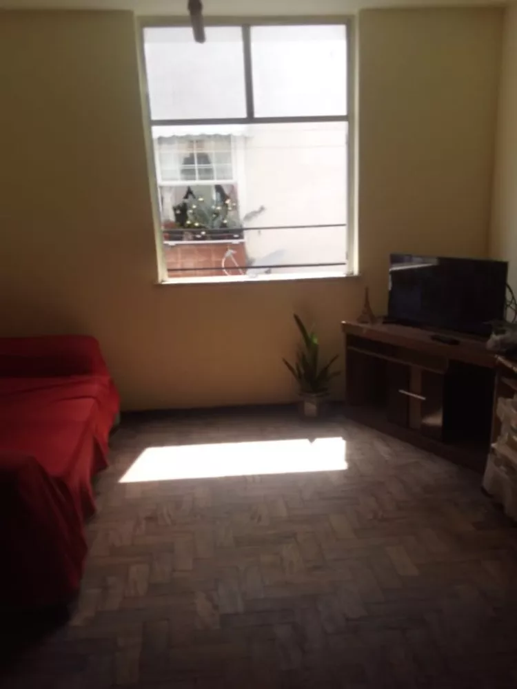 Apartamento à venda com 1 quarto, 40m² - Foto 2