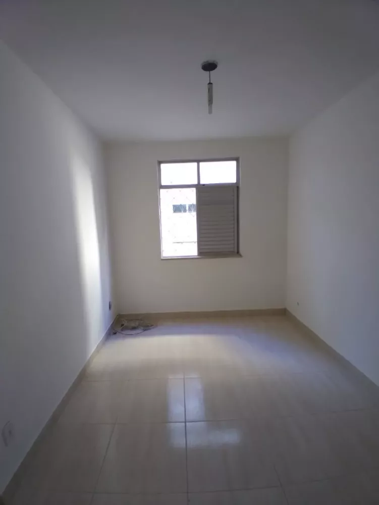 Apartamento à venda com 1 quarto, 40m² - Foto 2