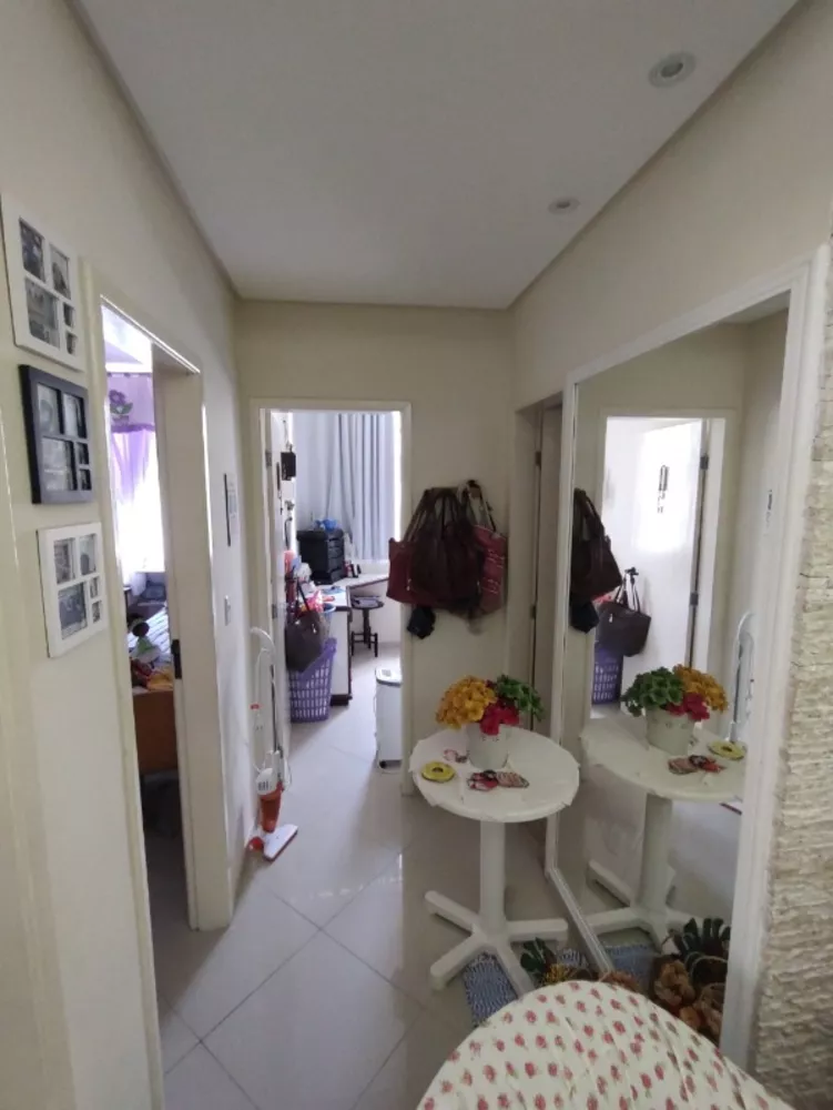 Apartamento à venda com 2 quartos, 70m² - Foto 4