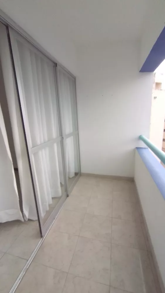 Apartamento à venda com 3 quartos, 100m² - Foto 2