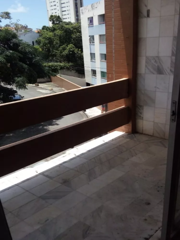 Apartamento à venda com 3 quartos, 90m² - Foto 2