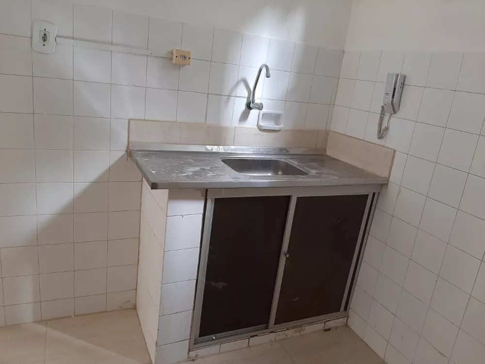 Apartamento à venda com 1 quarto, 40m² - Foto 2