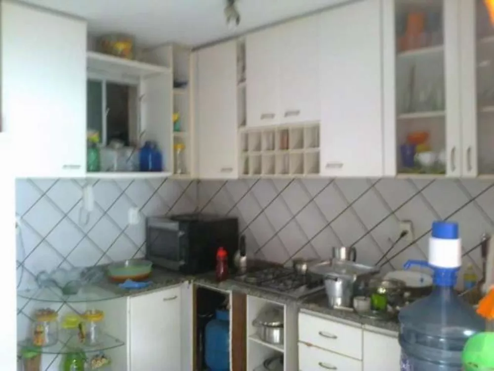 Apartamento à venda com 2 quartos, 65m² - Foto 3