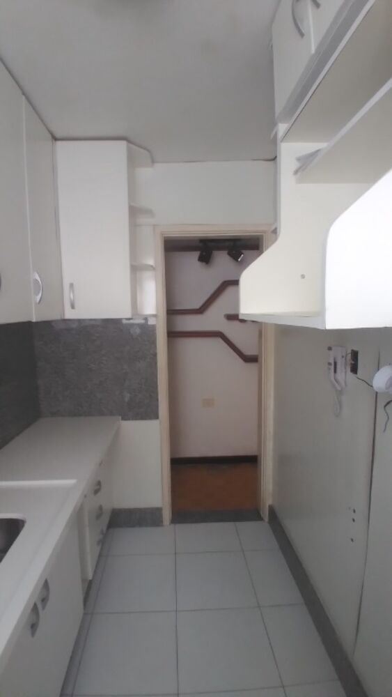 Apartamento à venda com 1 quarto, 50m² - Foto 3