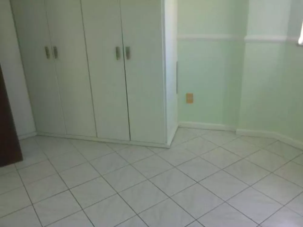 Apartamento à venda com 3 quartos, 85m² - Foto 3