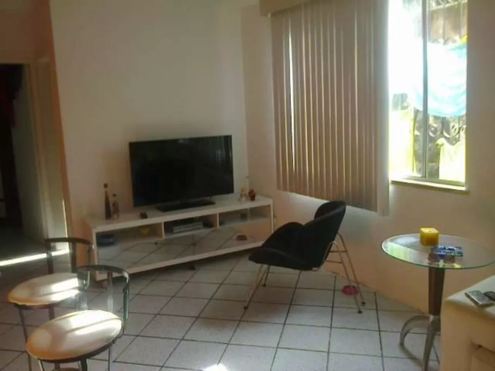 Apartamento à venda com 2 quartos, 60m² - Foto 1