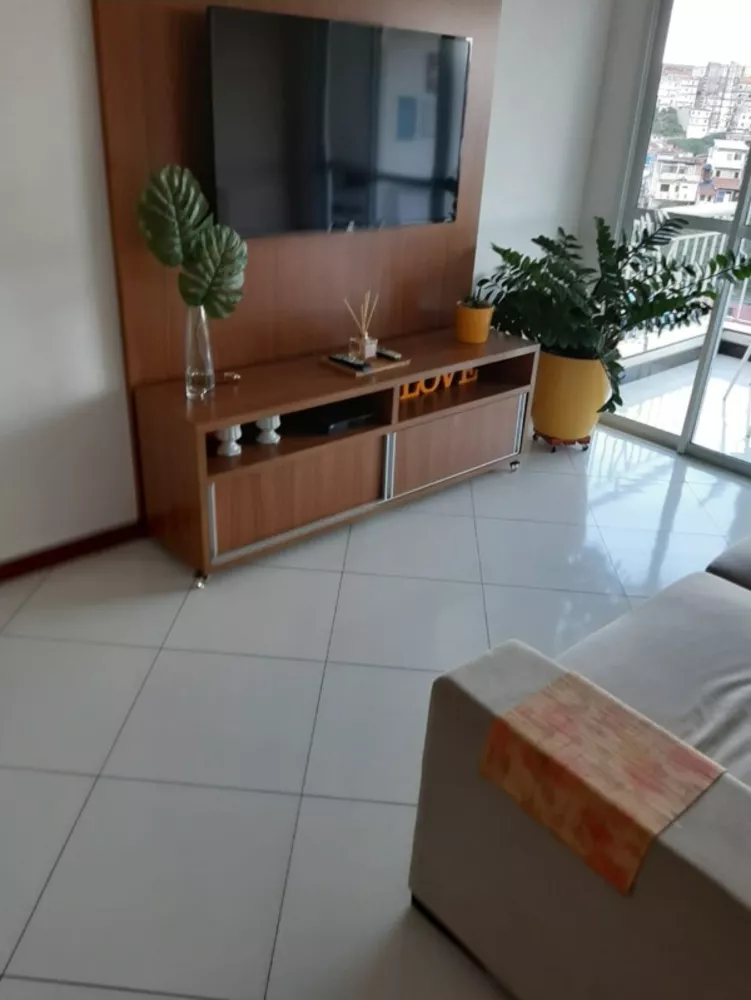 Apartamento à venda com 2 quartos, 65m² - Foto 1