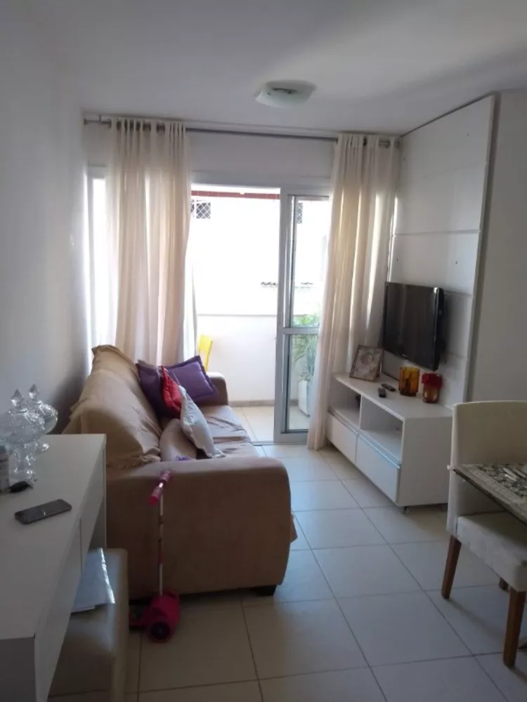 Apartamento à venda com 2 quartos, 70m² - Foto 3