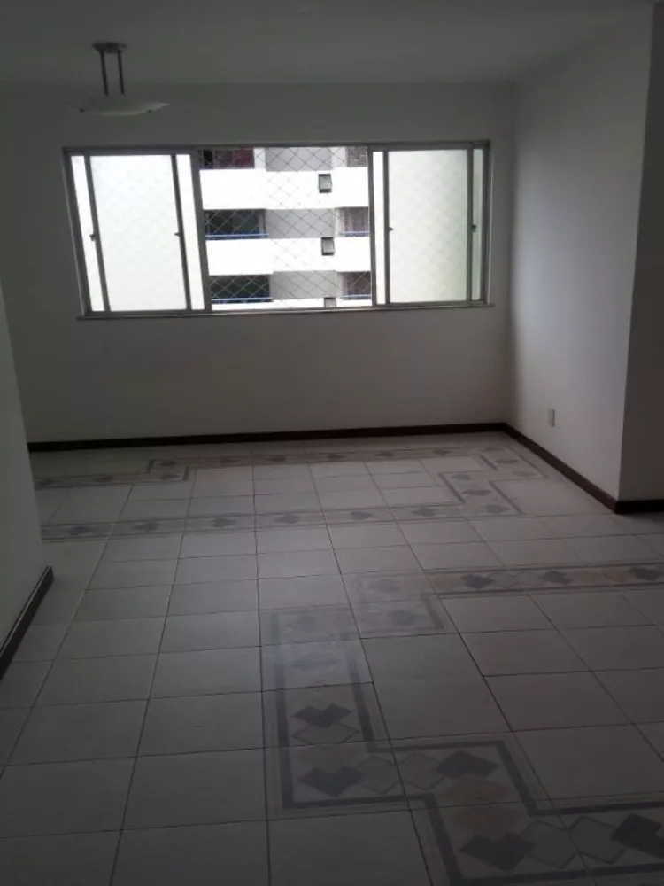 Apartamento à venda com 3 quartos, 70m² - Foto 2