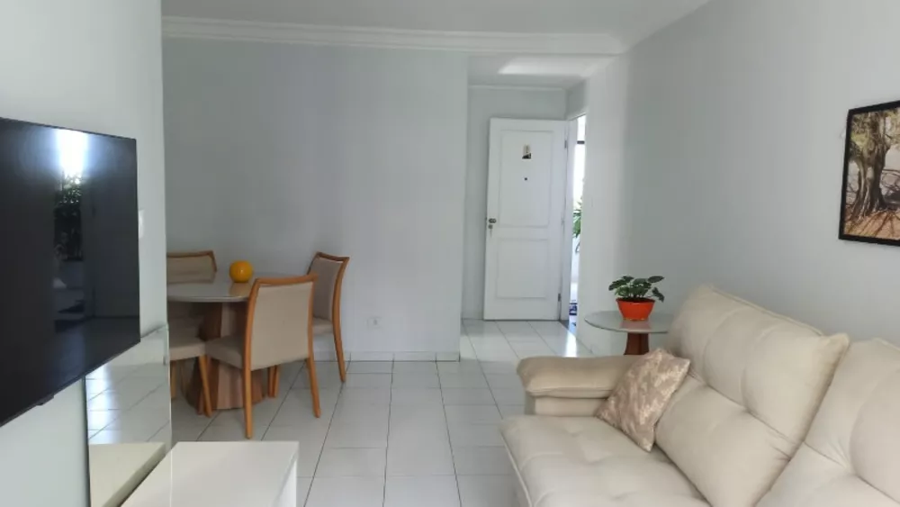 Apartamento à venda com 3 quartos, 70m² - Foto 2