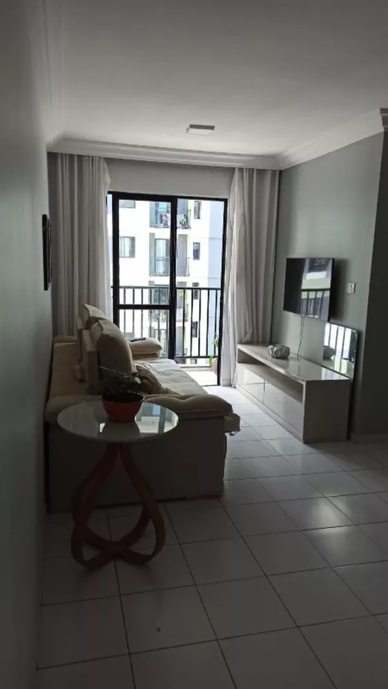 Apartamento à venda com 3 quartos, 70m² - Foto 1