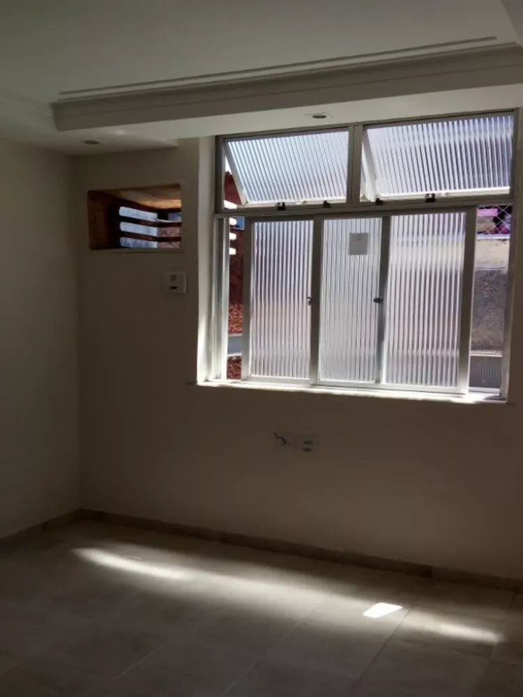 Apartamento à venda com 2 quartos, 57m² - Foto 2