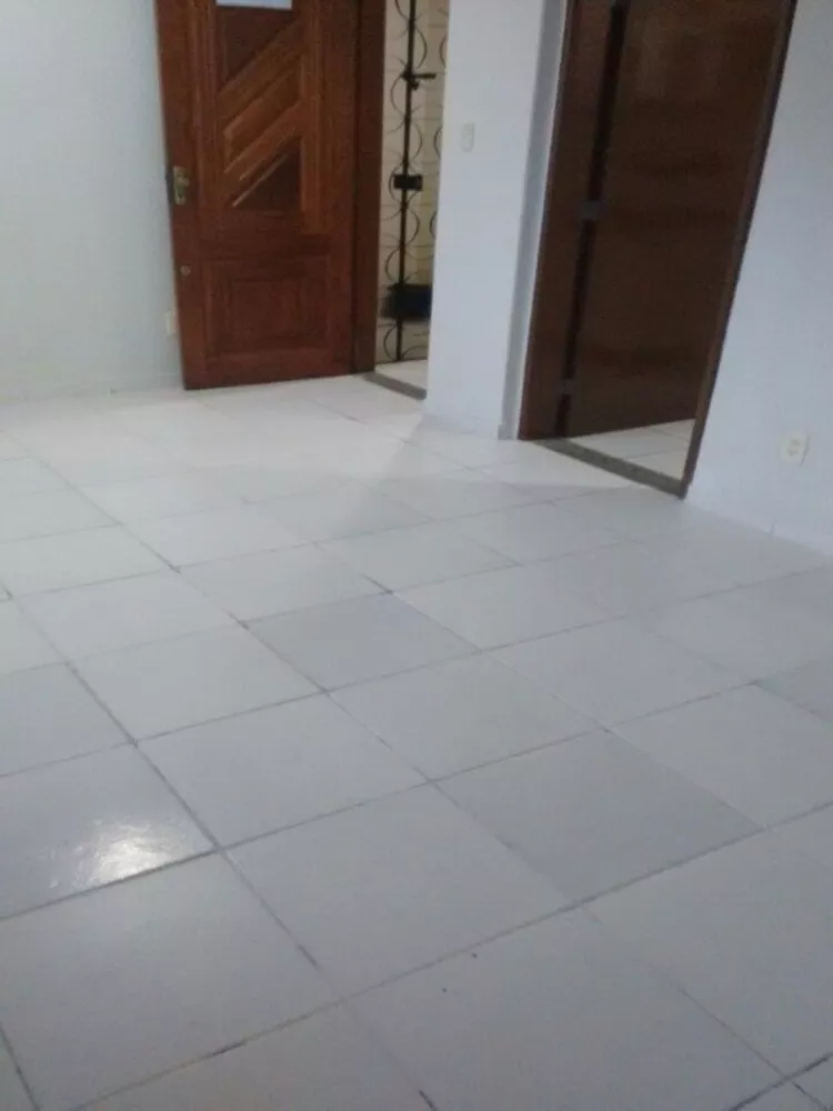 Apartamento à venda com 2 quartos, 65m² - Foto 4