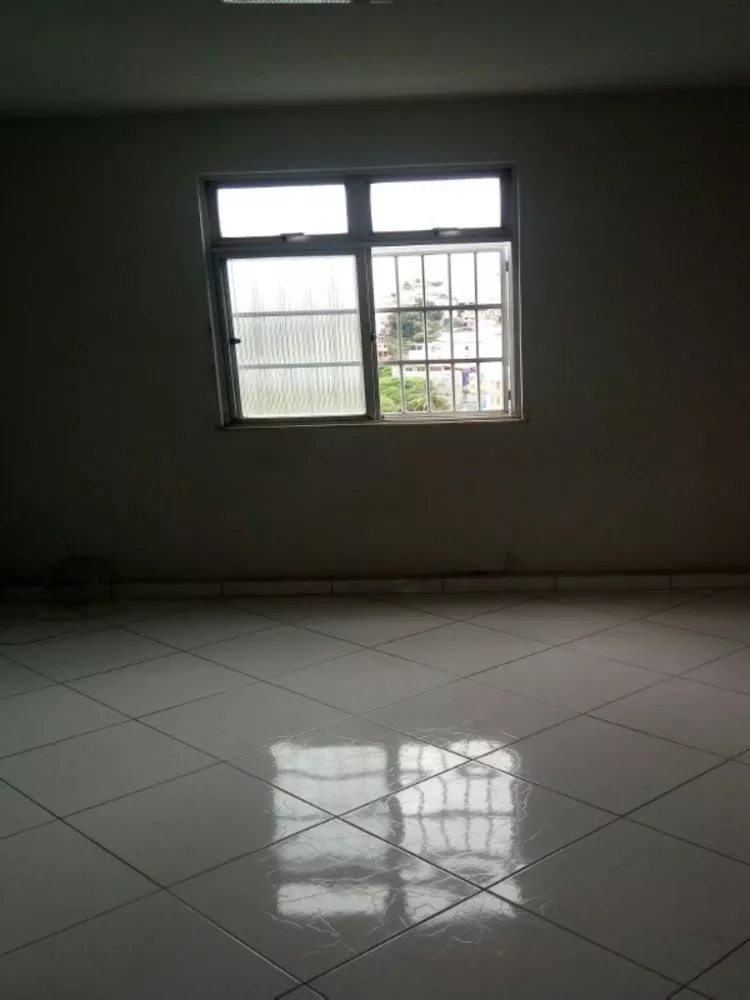 Apartamento à venda com 2 quartos, 60m² - Foto 2