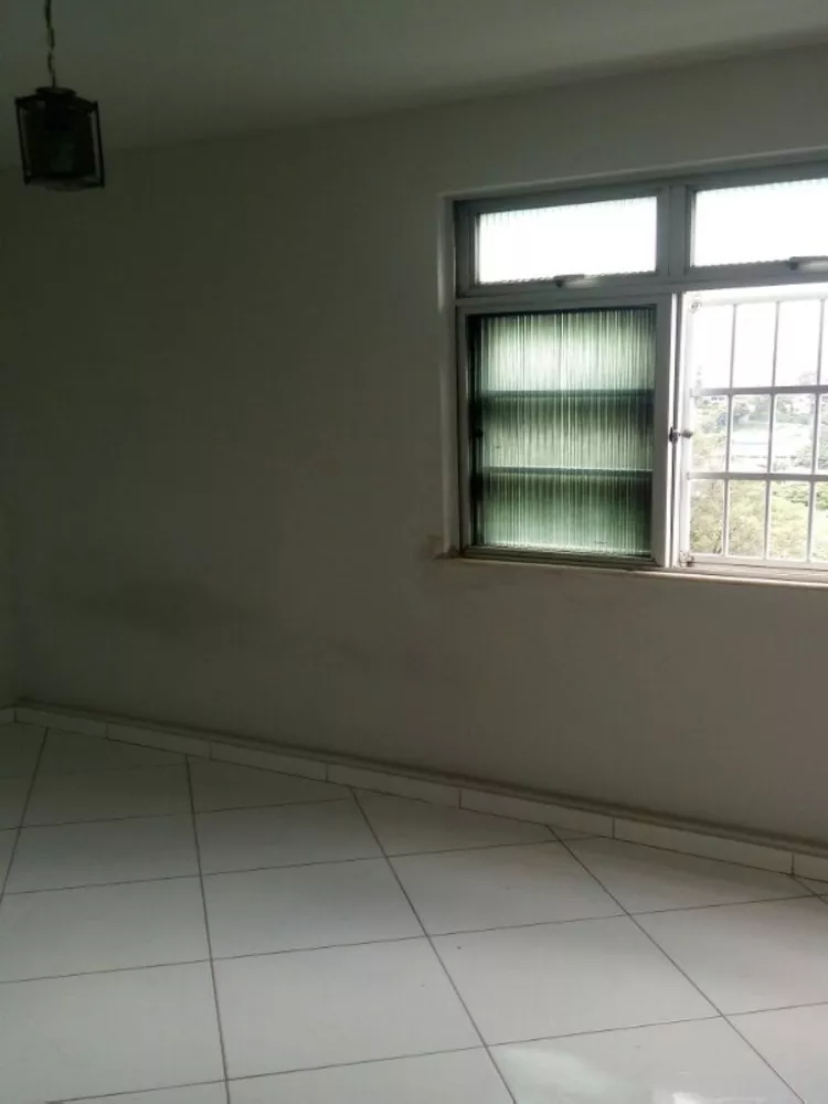 Apartamento à venda com 2 quartos, 60m² - Foto 1