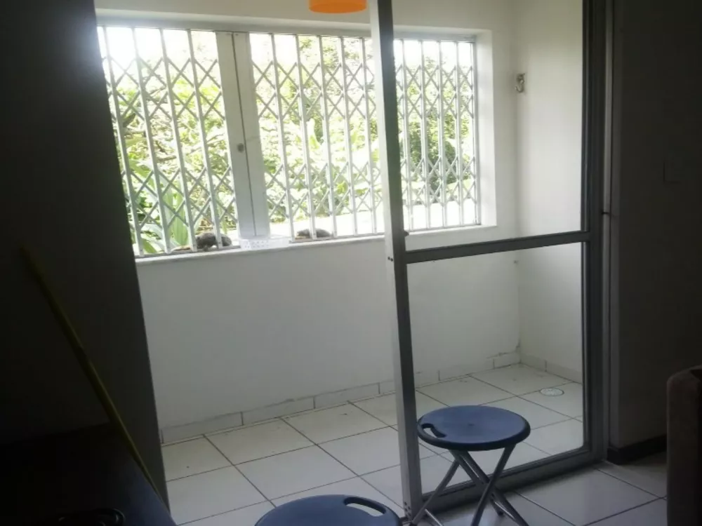 Apartamento à venda com 2 quartos, 57m² - Foto 2