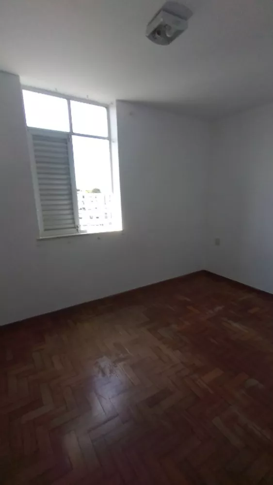 Apartamento à venda com 3 quartos, 70m² - Foto 4