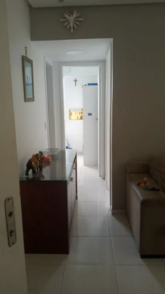 Apartamento à venda com 2 quartos, 68m² - Foto 2