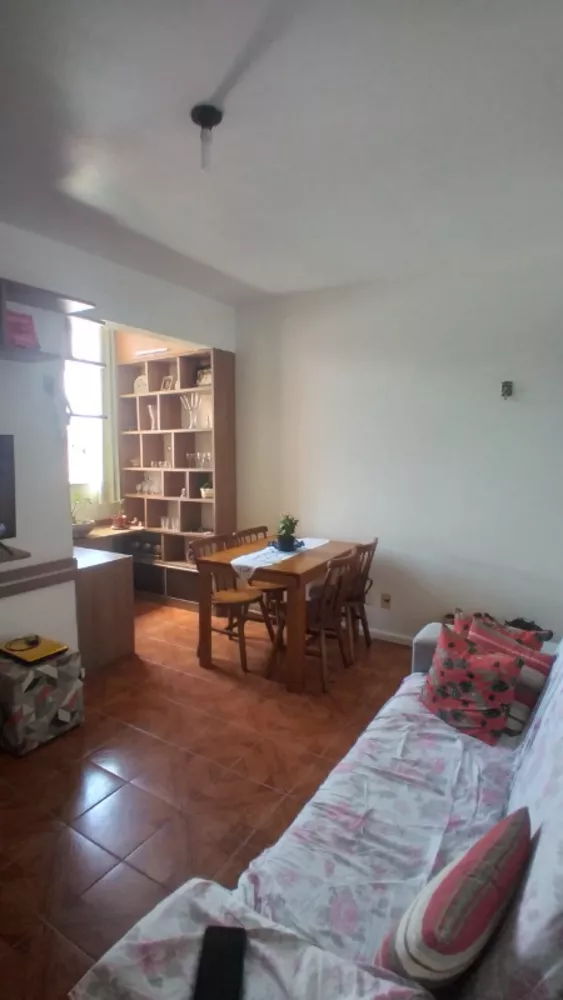 Apartamento à venda com 2 quartos, 70m² - Foto 4